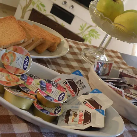 Mirella Frühstückspension 4*