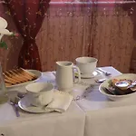Frühstückspension Mirella 4*