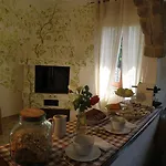 Frühstückspension Mirella 4*