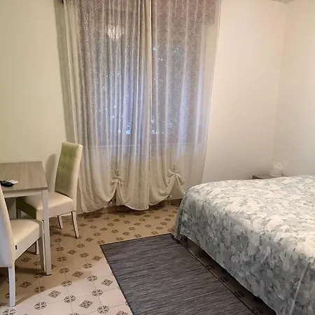Mirella