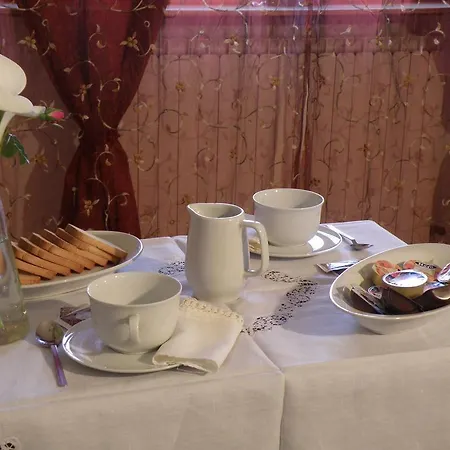 Couette-café Mirella 4*