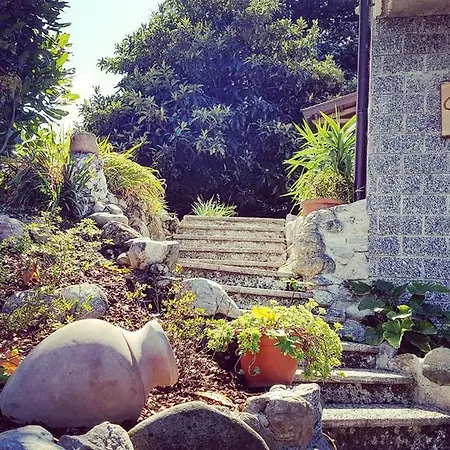 Mirella Bed & Breakfast *